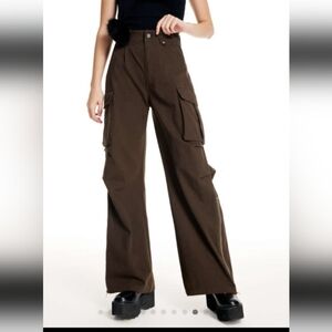Cider women's wide leg cargo pants NWT Size L